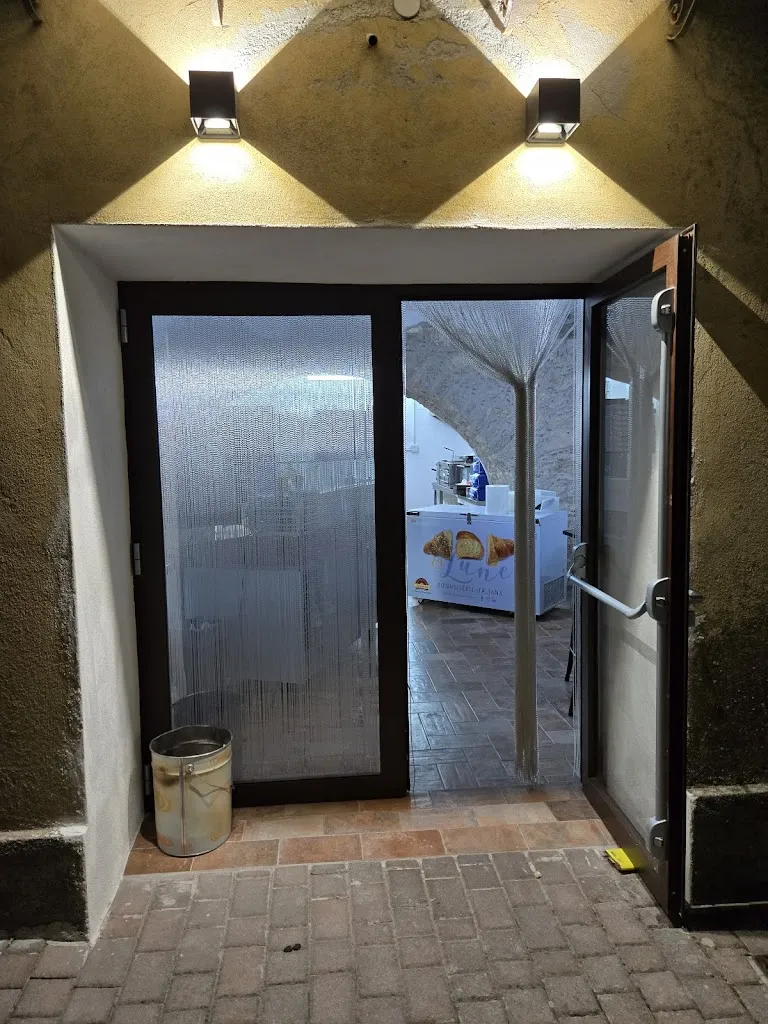 Pizzeria pappafico restaurant in Grumento Nova