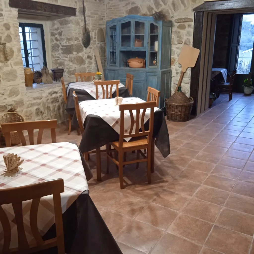 Pizzicagnolo restaurant in Genzano di Lucania