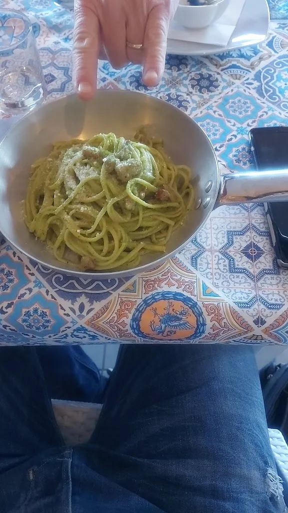 Mi Mi_Matisse_Genzano di Lucania_review