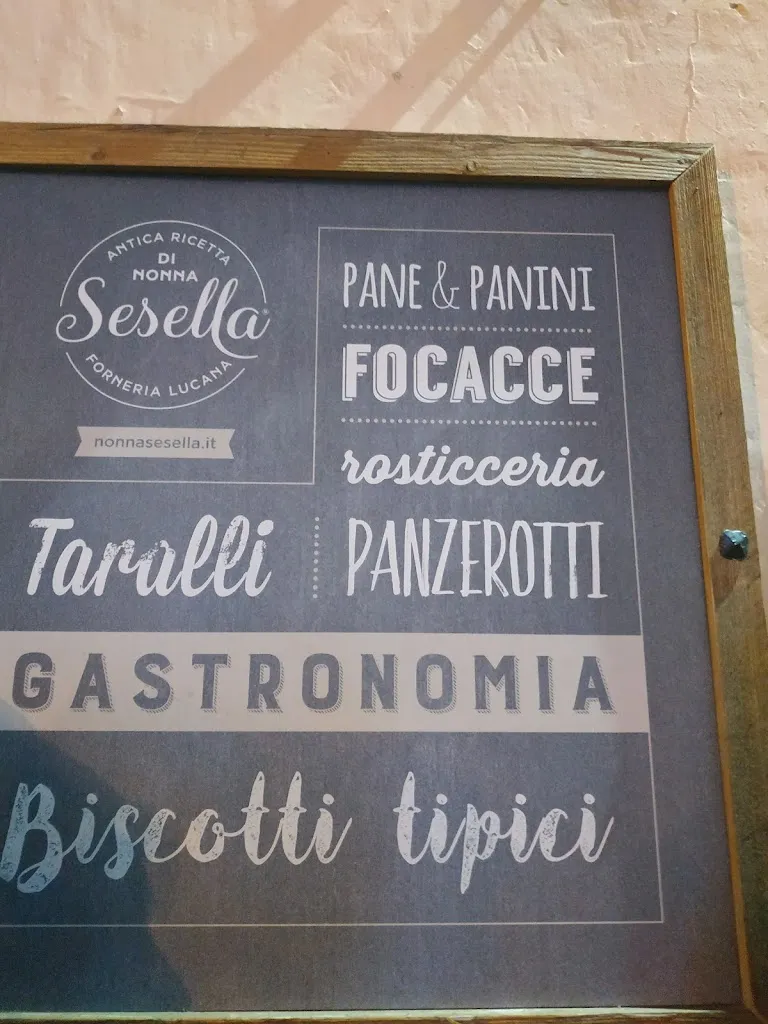 Enkeled Hoxha_Nonna Sesella_Genzano di Lucania_review