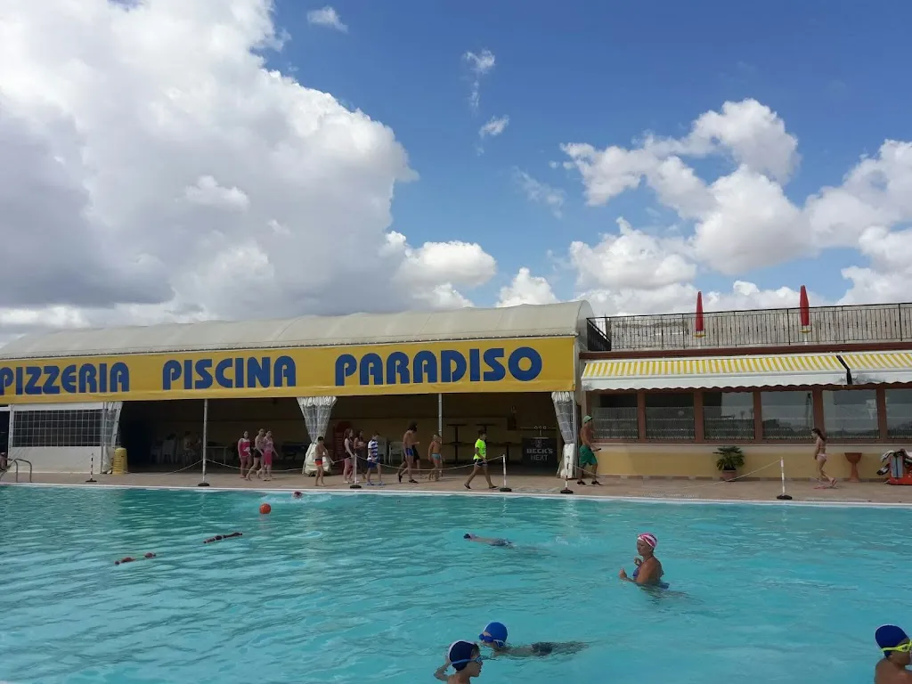 DOMENICO R_Piscina/Pizzeria Paradiso_Genzano di Lucania_review