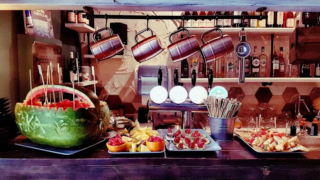 Taka Tuka Drink Food And Fried - street food Napoletano_Chieti_slider_image_3