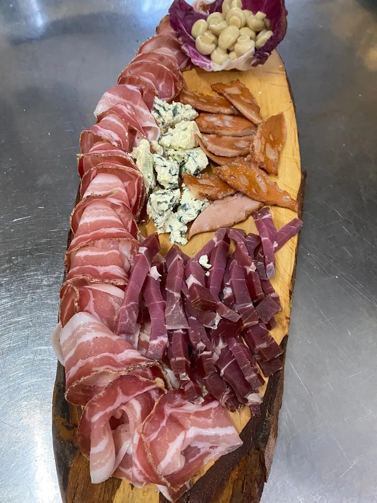 TIME OUT Ristorante Pizzeria Bar Braceria_Lauria_slider_image_2