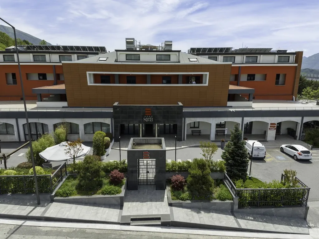 BHOTEL restaurant in Lagonegro