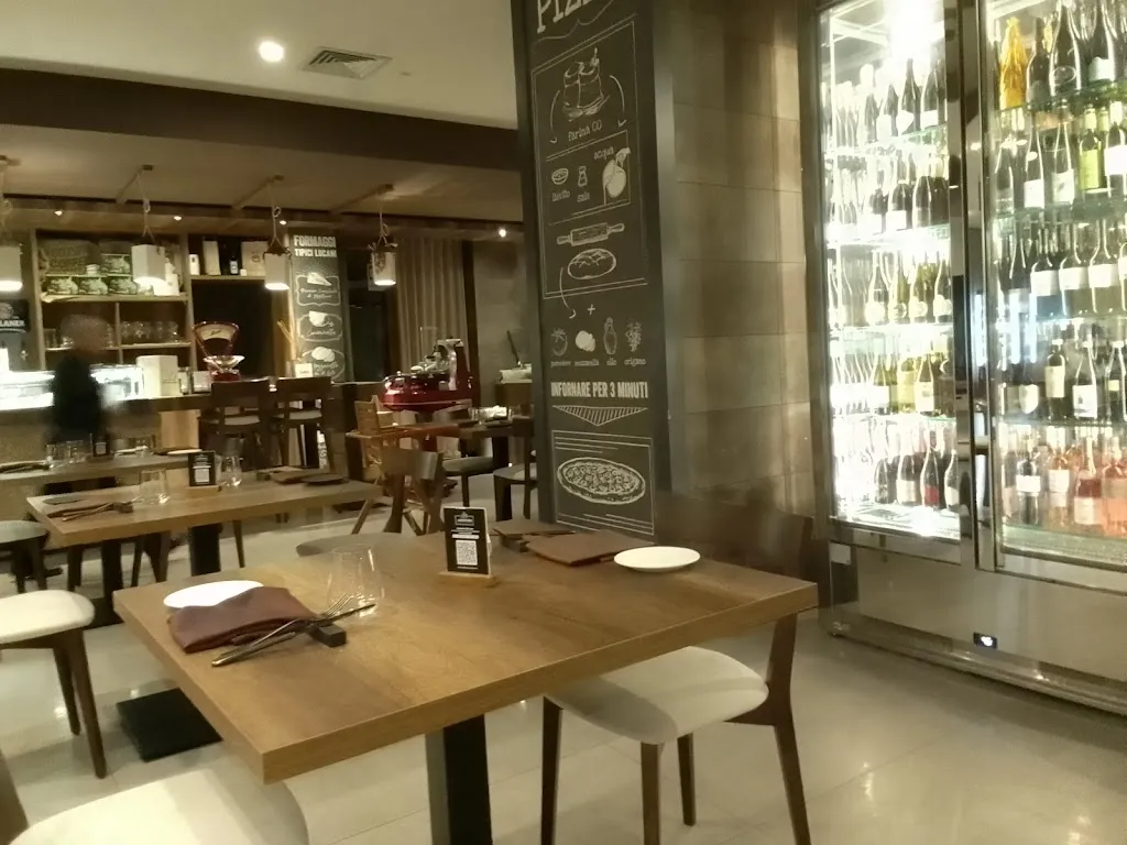 Marco Angelucci_Ristorante Pizzeria 