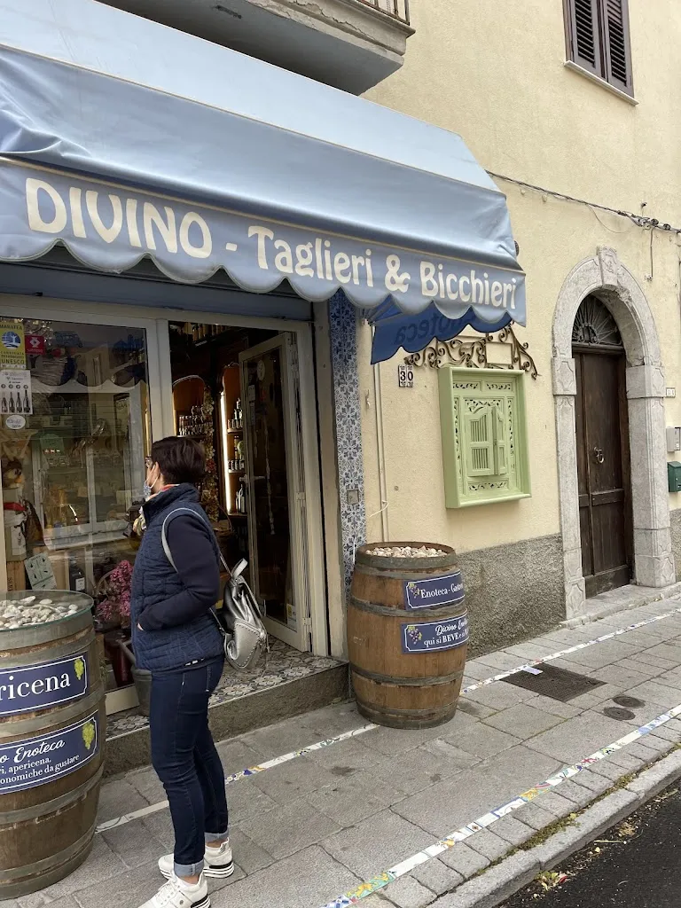 Divino Enoteca e Specialità Regionali_Maratea_slider_image_1