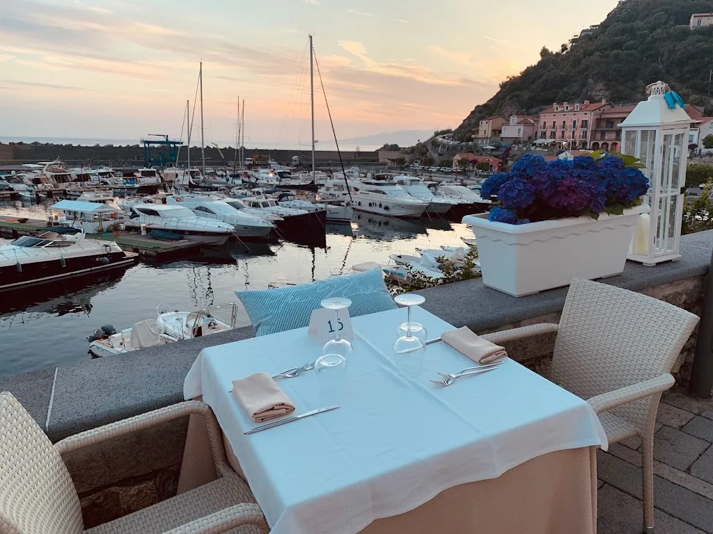 Tre Nodi- Ristorante sul Porto di Maratea_Maratea_slider_image_1