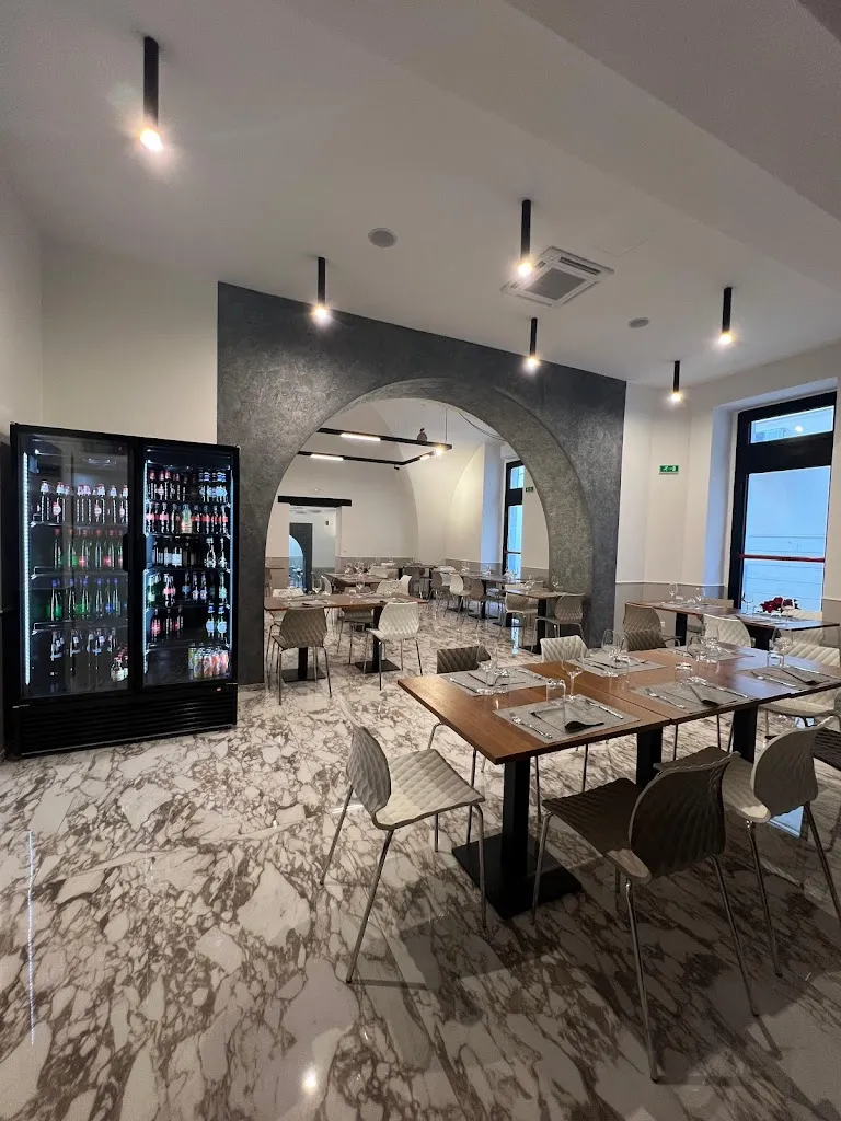 Queen Ristorante & Pizzeria_Lavello_slider_image_1