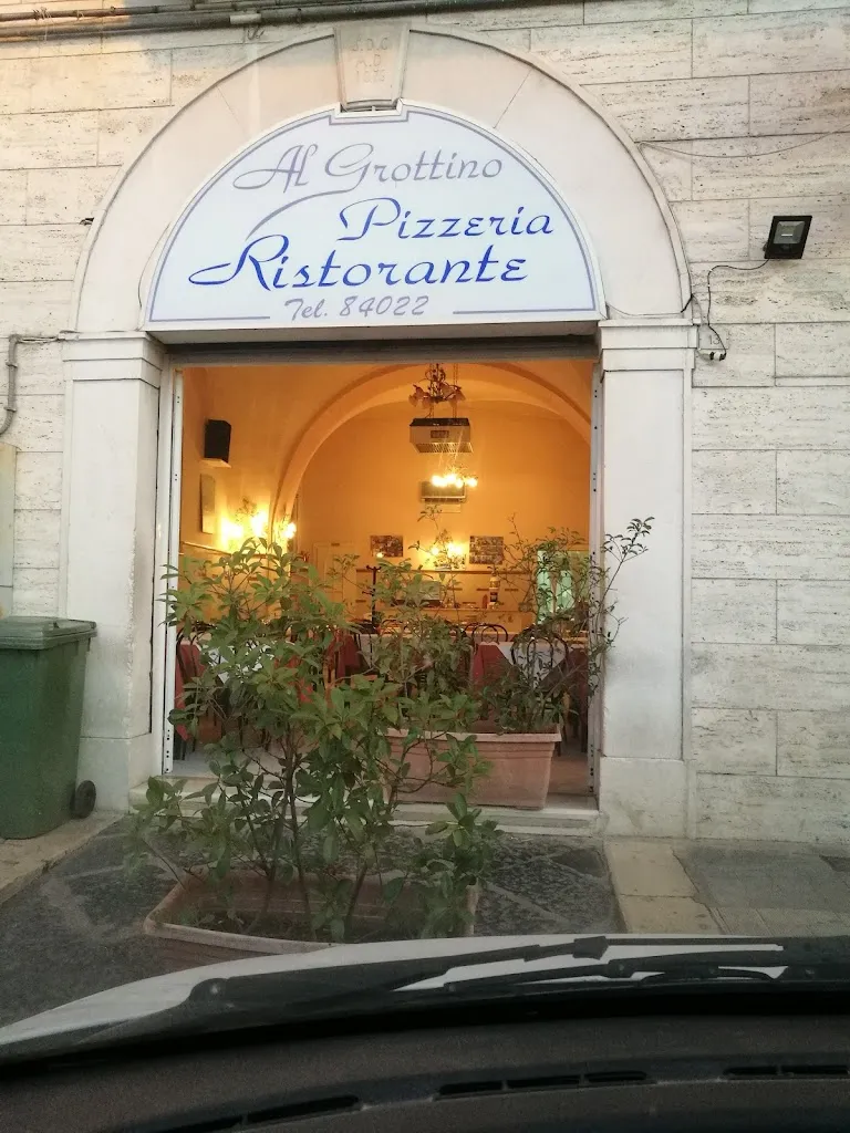 Al Grottino restaurant in Lavello
