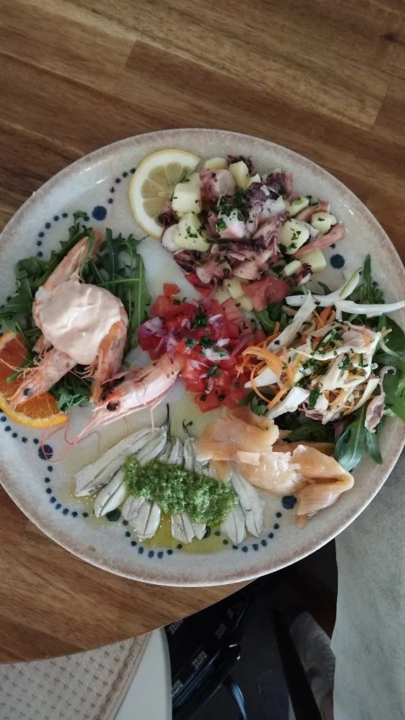 Luciano Bufalo_Le Caveau_Alba Adriatica_review