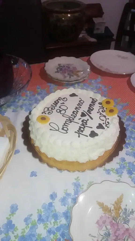 Pasticceria Rosticceria Golose Follie_Marsico Nuovo_slider_image_2