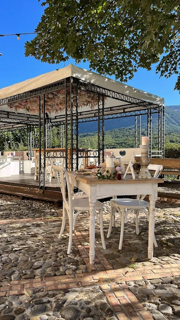 Waikiki__bar restaurant in Marsico Nuovo