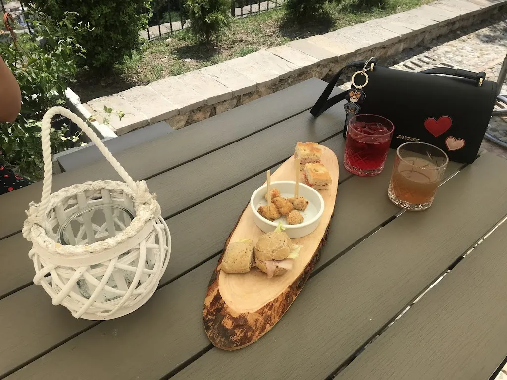 Waikiki__bar_Marsico Nuovo_slider_image_3