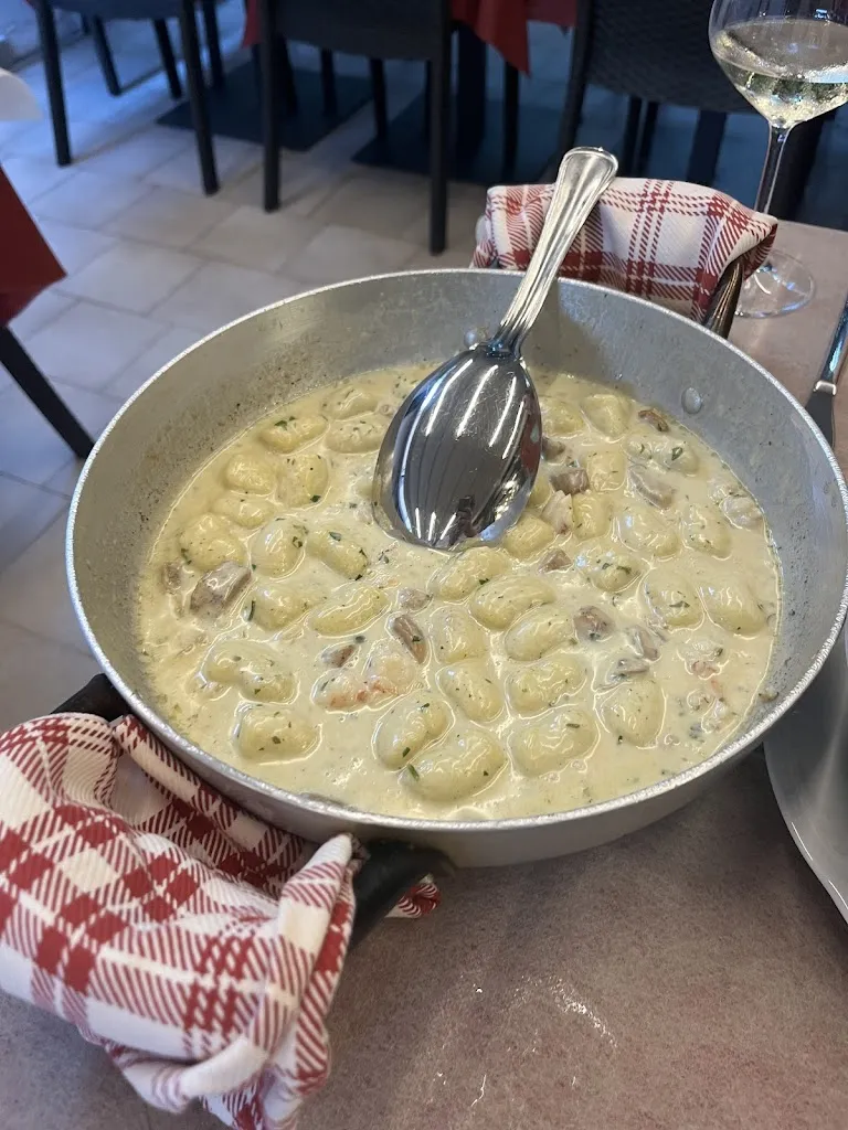 Kacper Świerad_Trattoria La Battigia_Lido_review