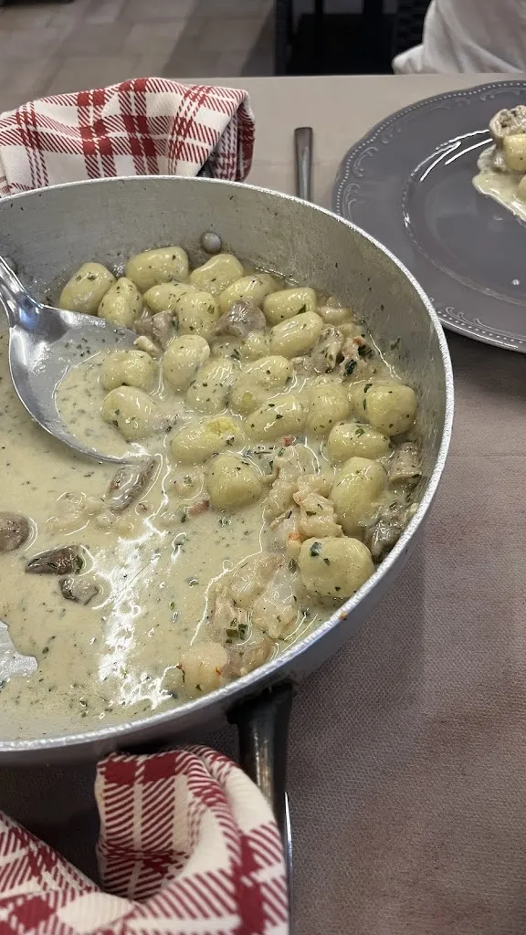 Catalina Dascalu_Trattoria La Battigia_Lido_review