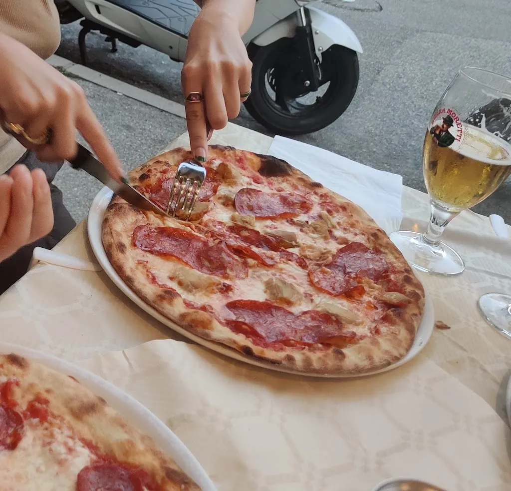 Menu_Pizzeria La Taverna_Lido_image_5