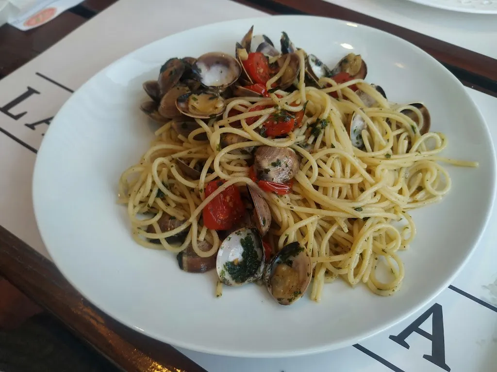 Rossen Dimitrov_Pizzeria La Taverna_Lido_review