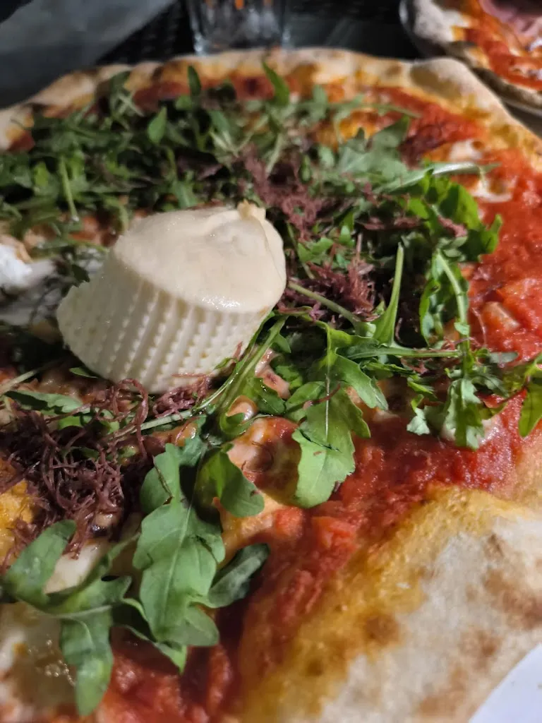 Adrian Brockhausen_Pizzeria La Taverna_Lido_review