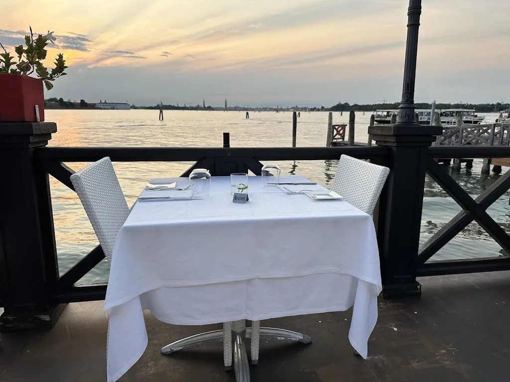 jencinar_Essentiale Restaurant & Lounge Bar at Hotel Villa Laguna_Lido_review