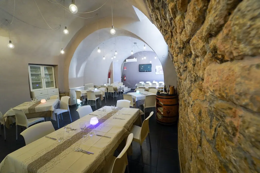 Trattoria Pizzeria LuNi's Dal Burbero_Maschito_slider_image_3