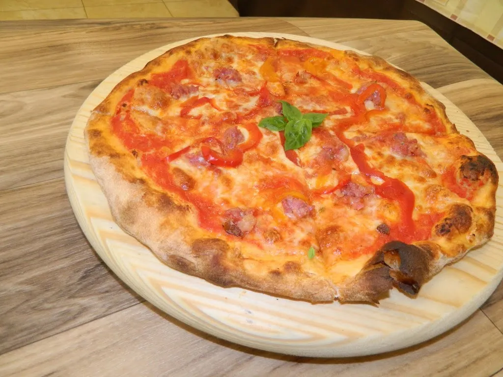 Anna Claudia Fuina_Rosticceria F.lli Delfino Sala Buffet e Eventi_Marconia_review