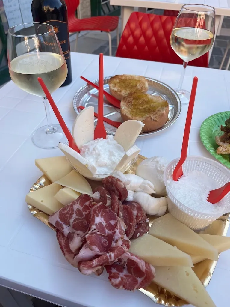 Emil Ionascu_Il Fiore del Latte_Matera_review