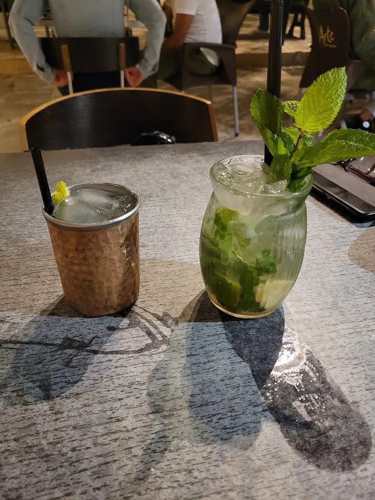 Las Manas_Miglionico_slider_image_2