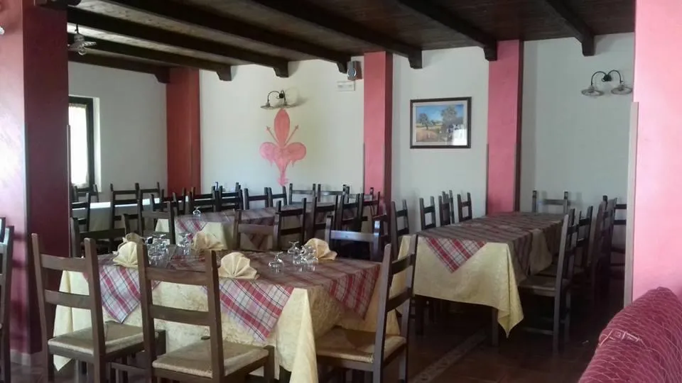 Agriturismo Antica Tenuta del Cavaliere_Moliterno_slider_image_1