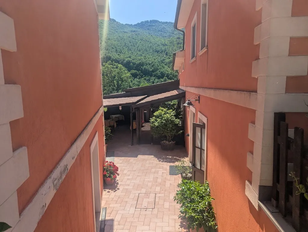 Nico Zaccagnino_Agriturismo La Vecchia Fattoria_Moliterno_review