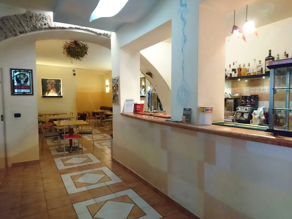 Arcimboldi Risto Pub restaurant in Moliterno