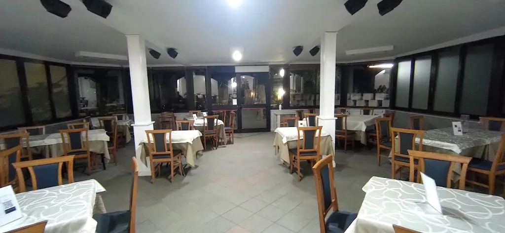 L'Orchidea restaurant in Nemoli