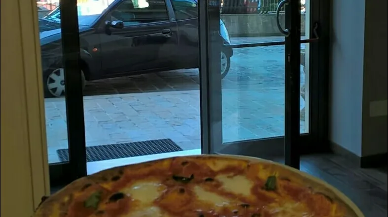 Signora Pizza_Muro Lucano_slider_image_3