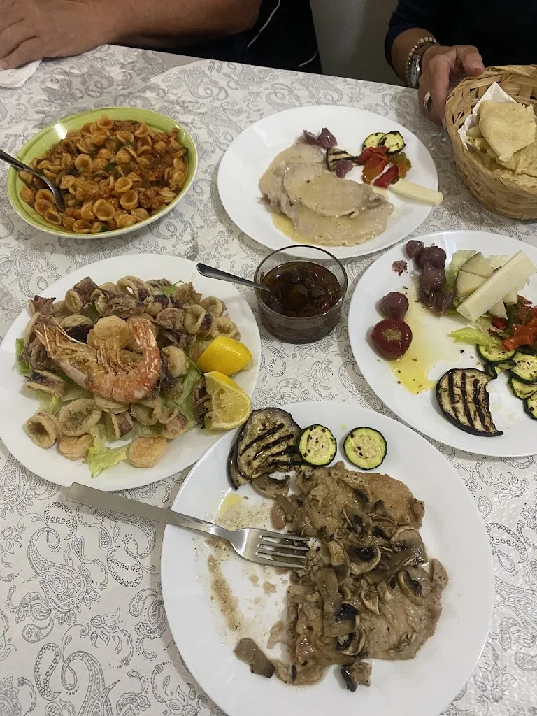 dee may_Trattoria Pizzeria Villa Belvedere_Montescaglioso_review