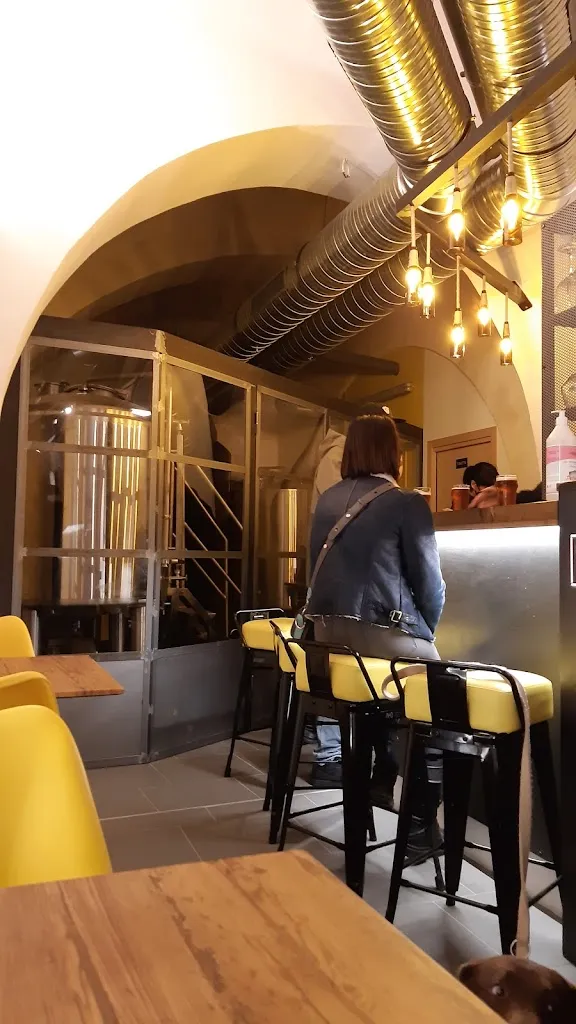 Res Lab Food & Beer - Birrificio Resist_Montescaglioso_slider_image_1