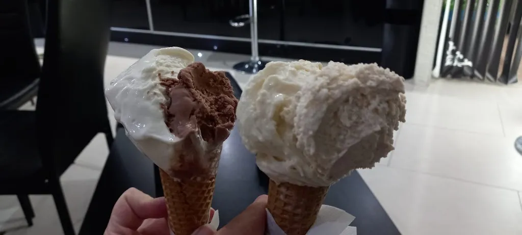 Aldo Brindisi_Ice cream cafè & lounge_Oppido Lucano_review