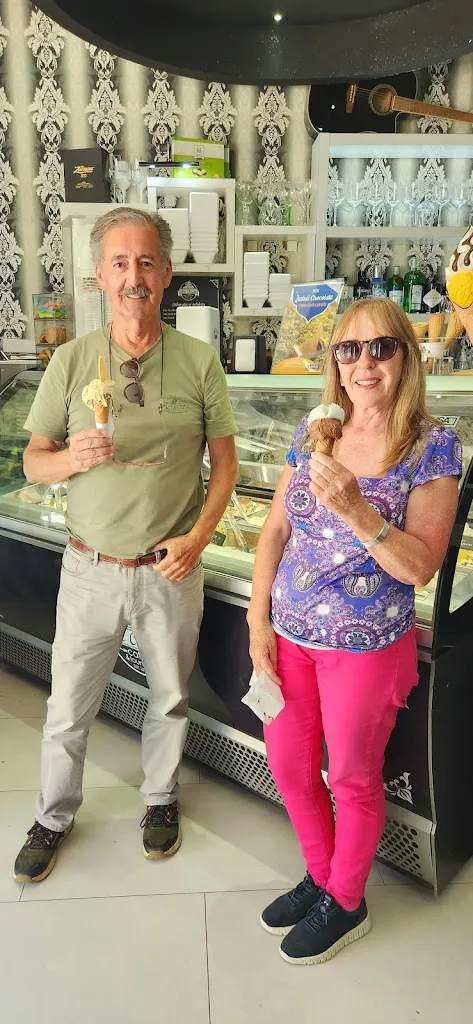 VICENTE GAMBARO_Ice cream cafè & lounge_Oppido Lucano_review