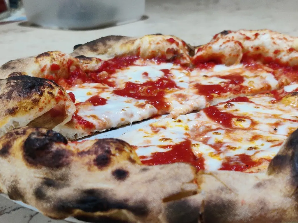 Piezz 'e pizz restaurant in Oppido Lucano