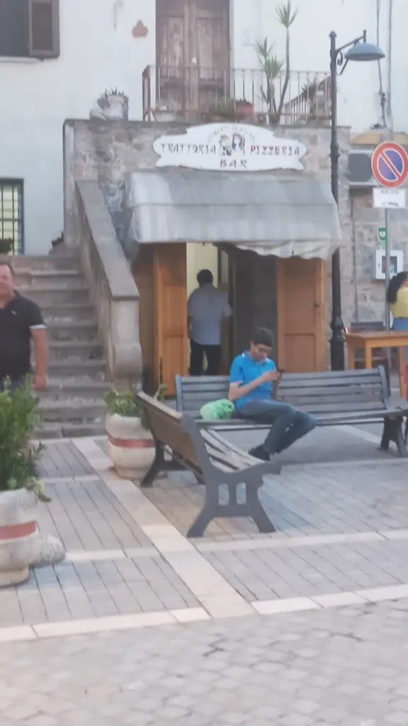 Stefania Arnese_Briganti in piazza_Nova Siri_review