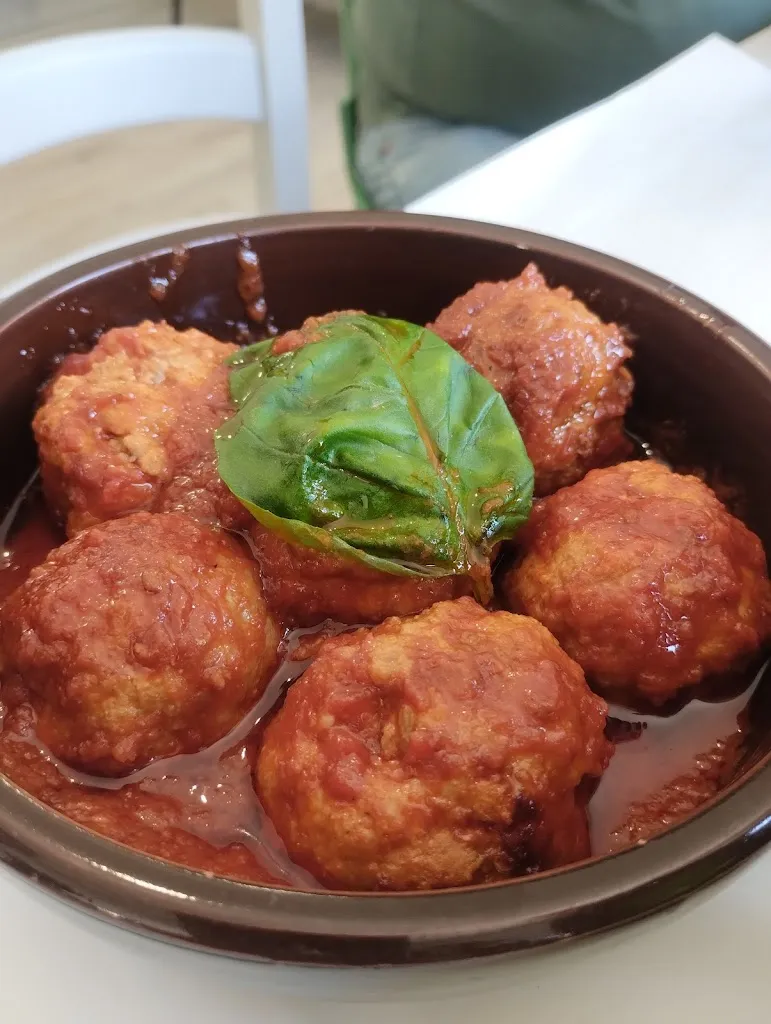 Roberto Polidoro_Tana Libera Tutti_Chieti_review