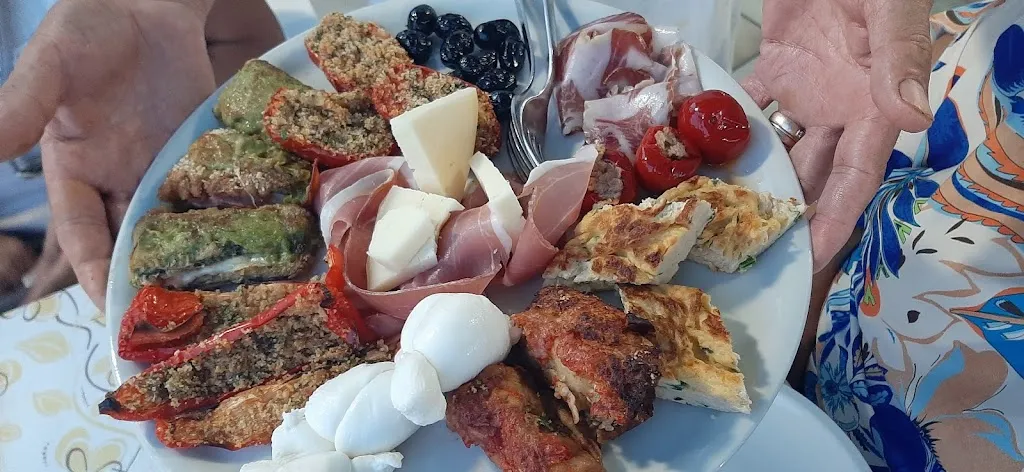 Menu_Complesso Turistico Latorraca - Ristorante Pizzeria B&B Pasticceria Bar Piscina_Palazzo San Gervasio_image_1