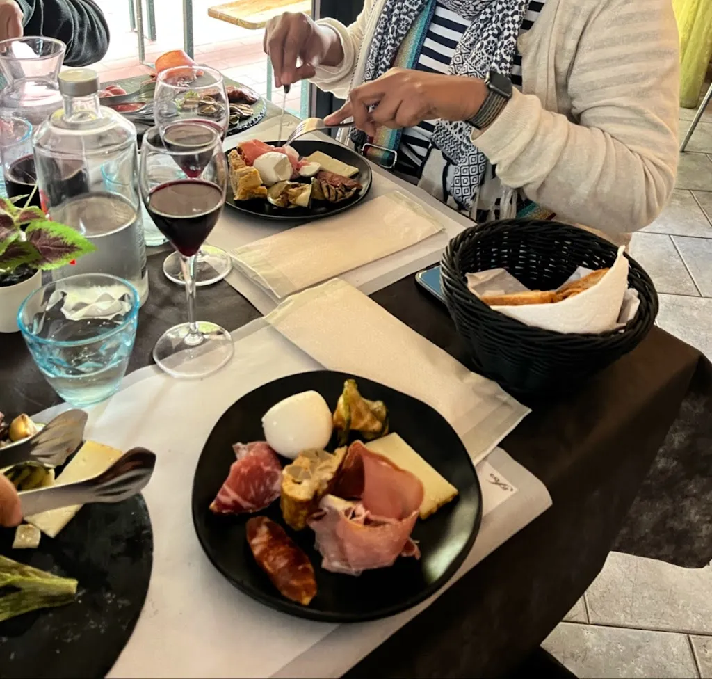 Eric H_VialeQuaranta9”_Pietragalla_review