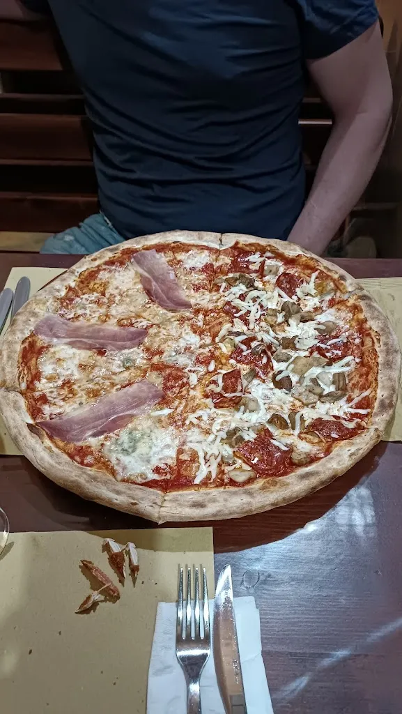 Menu_Pizzeria La Posada_Pietragalla_image_6