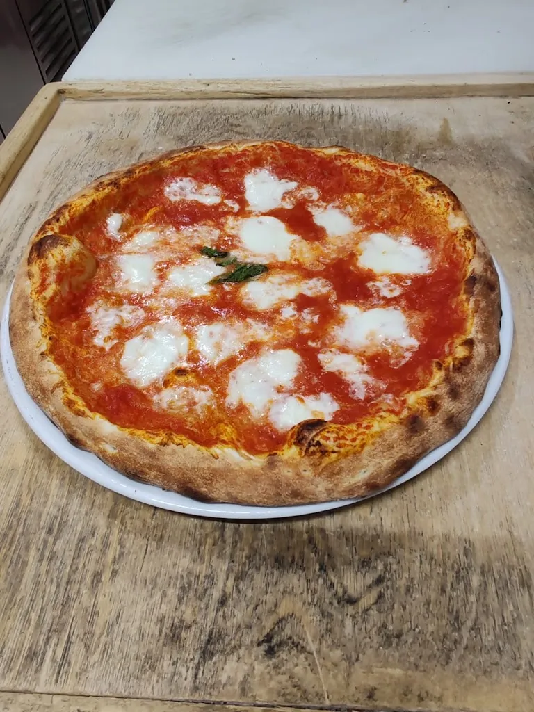 Marianna Delle Cifre_Pizzeria La Posada_Pietragalla_review