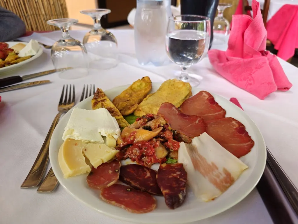 Piccolo Ristoro Le Rocce_Pietrapertosa_slider_image_3