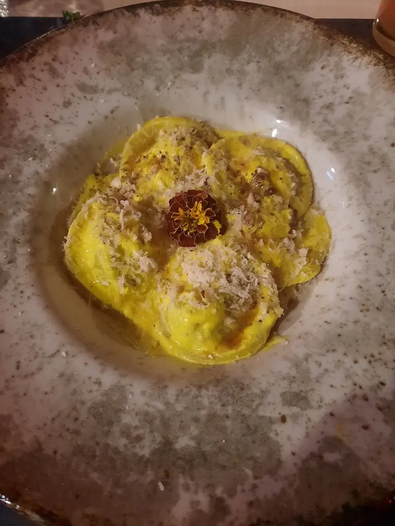 Luisella Verduzzo_Helliot lounge & bistrot_Paterno_review