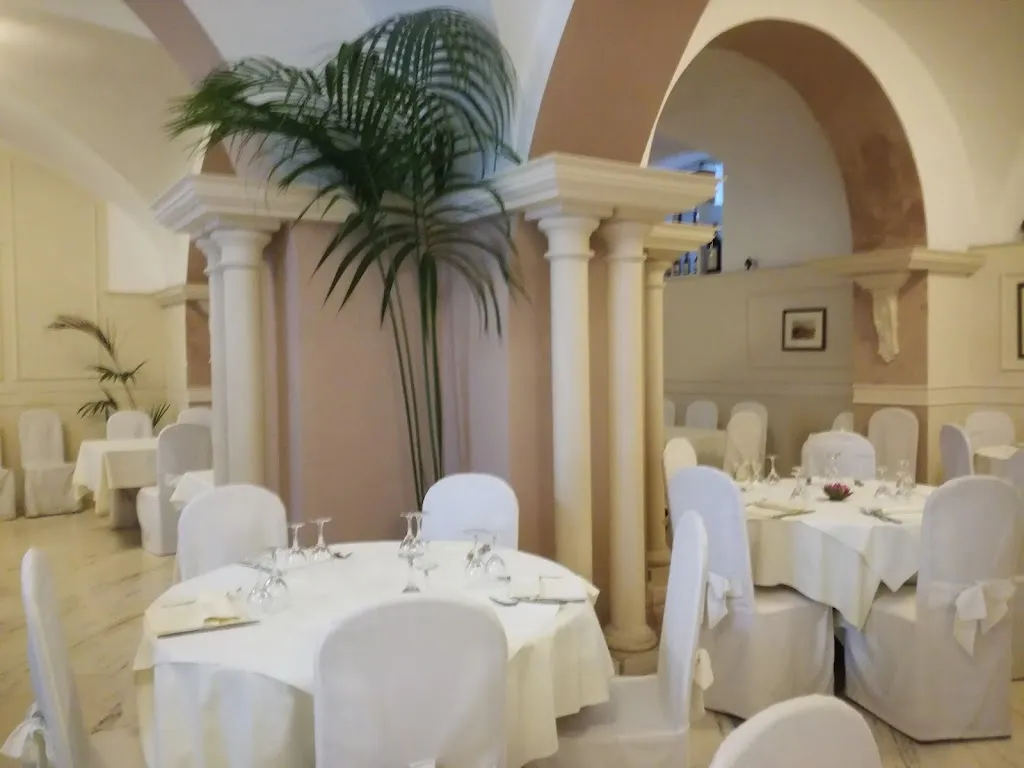 Ristorante Scuto_Paterno_slider_image_3