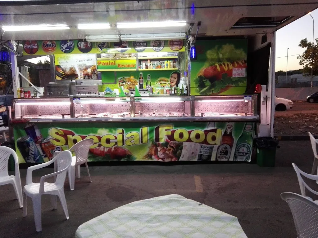 Special Food restaurant in Paterno