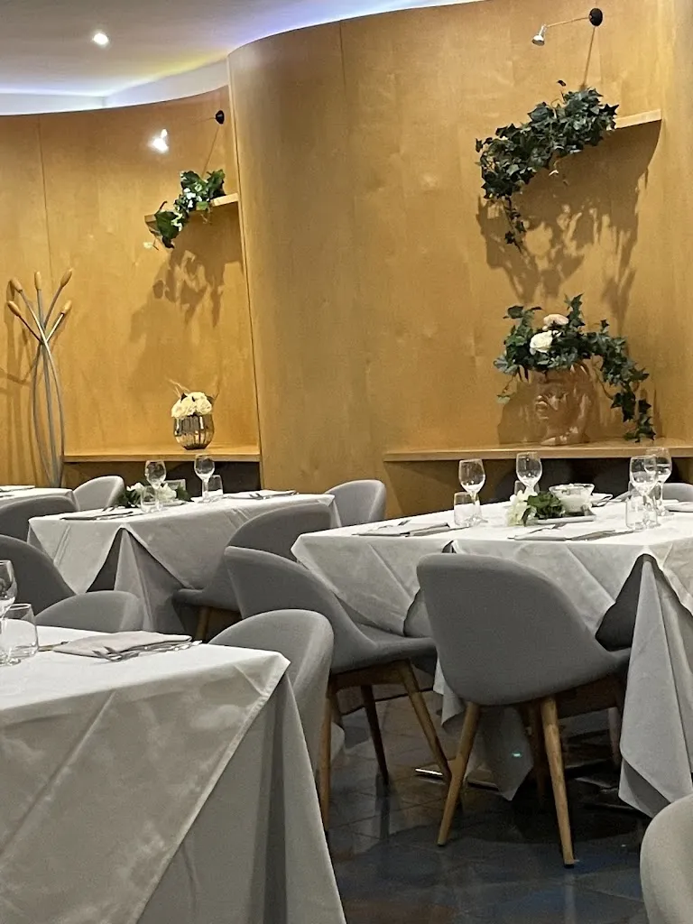 Cristallo restaurant in Paterno