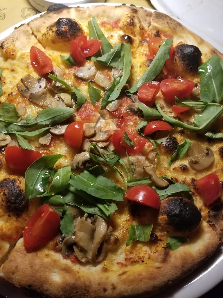 Myriam Chatzivasileiou_Ristorante Pizzeria Le Fiamme_Pignola_review