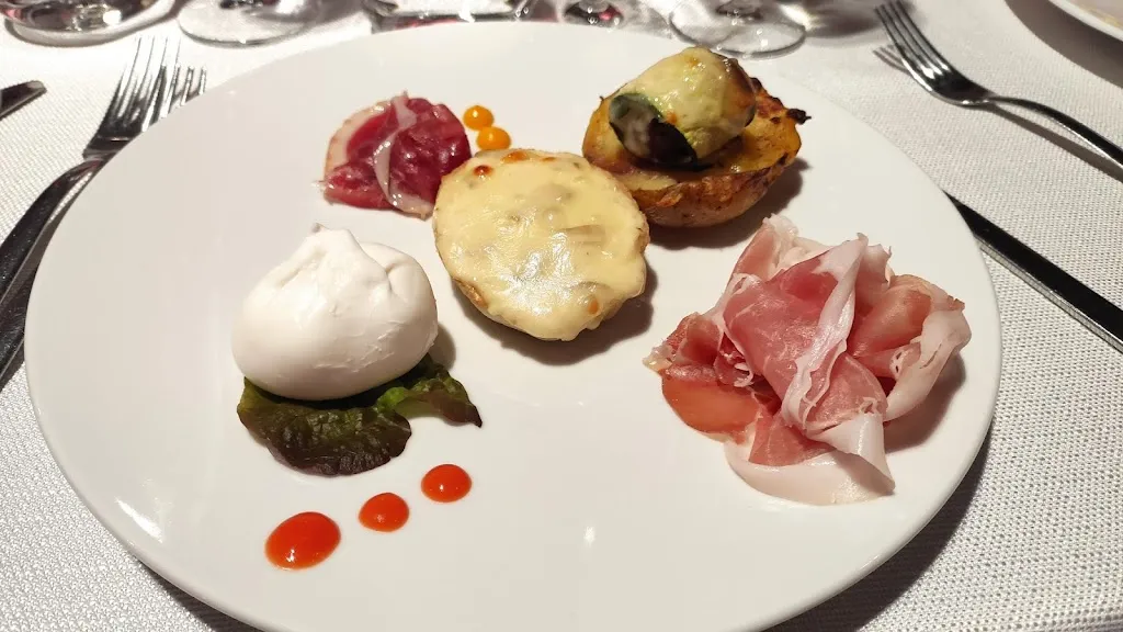 Martina Zotta_Elios Sala Ricevimenti_Pignola_review